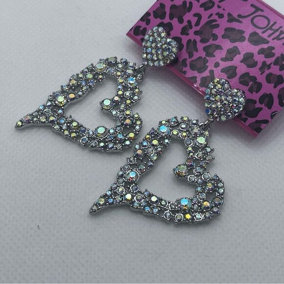 EARRINGS! Betsey Johnson Heart AB Crystal Post Dangle Earrings BNWT - Picture 3 of 4